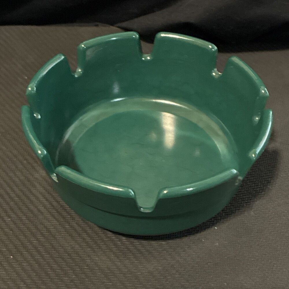 GES-LINE 8 Slot Green Vintage Ashtray USA Gessner 4"dia